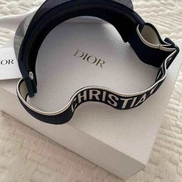 Slightly Used DiorClub V1U Logo Mirrored Visor - Picture 2 of 3